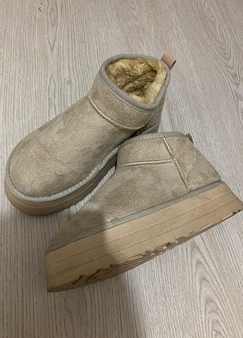 Ugg içi kürklü ayakkabi