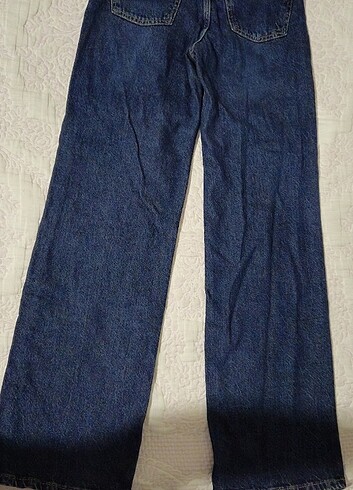 Defacto etiketindeki 32 beden 90's wide leg jeans