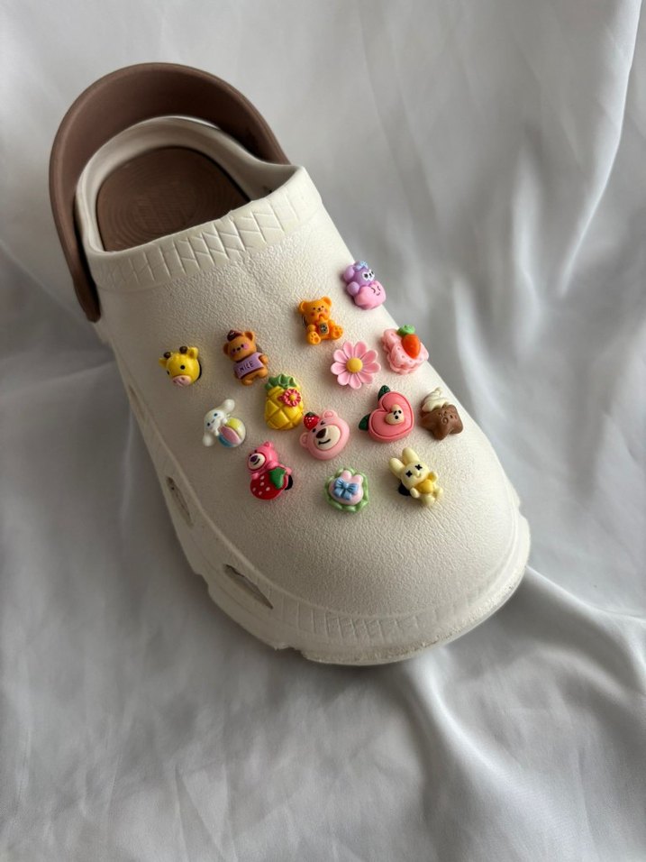 Crocs Süsü - Görsel 2