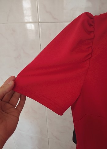 m Beden kırmızı Renk Kısa Kollu, Yüksek Yakalı Kırmızı Uzun Elbise