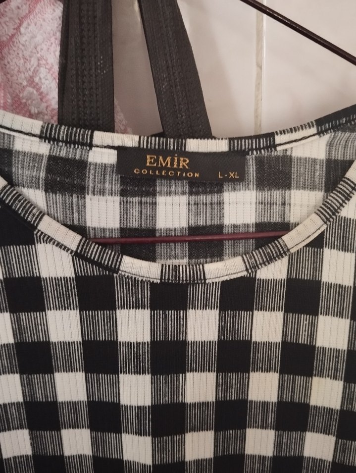 Gri Ekose Desenli Piliseli Uzun Elbise - Görsel 3