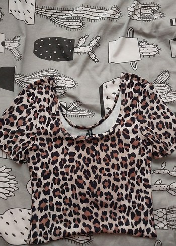 Leopar Desenli Kısa Kollu Crop Top