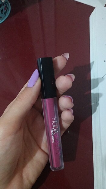 Huda beulty mat ruj - Görsel 3