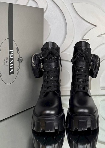 Diğer Prada Siyah Deri Platform Topuklu Botlar