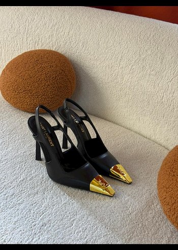 Altın Tokalı Siyah Stiletto Topuklu Ayakkabı - Görsel 2