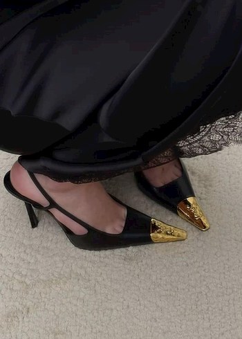 Saint Laurent Kadın Siyah Stiletto Altın Uçlu - Görsel 3