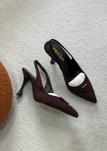 Prada Bordo Süet Tokalı Stiletto - Görsel 3