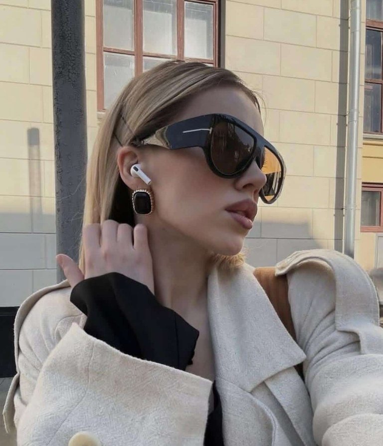 Parlak Gri Tokalı Kadın Güneş Gözlüğü - Görsel 5