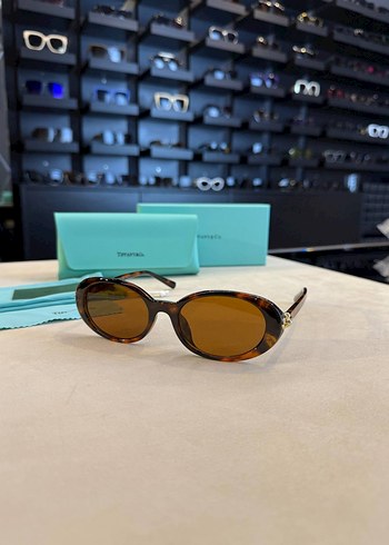 Bvlgari Siyah Boncuk Detaylı Kadın Gözlüğü - Görsel 17