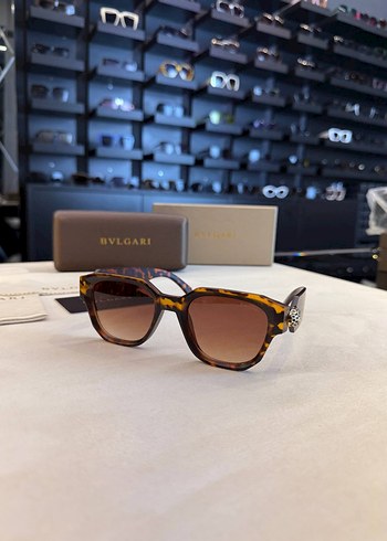 Bvlgari Siyah Boncuk Detaylı Kadın Gözlüğü - Görsel 2