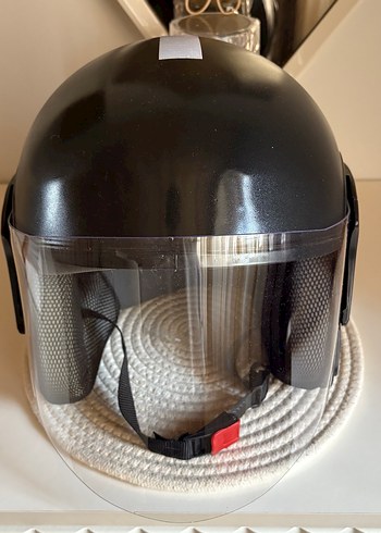 Siyah Motosiklet Kaskı - Görsel 4