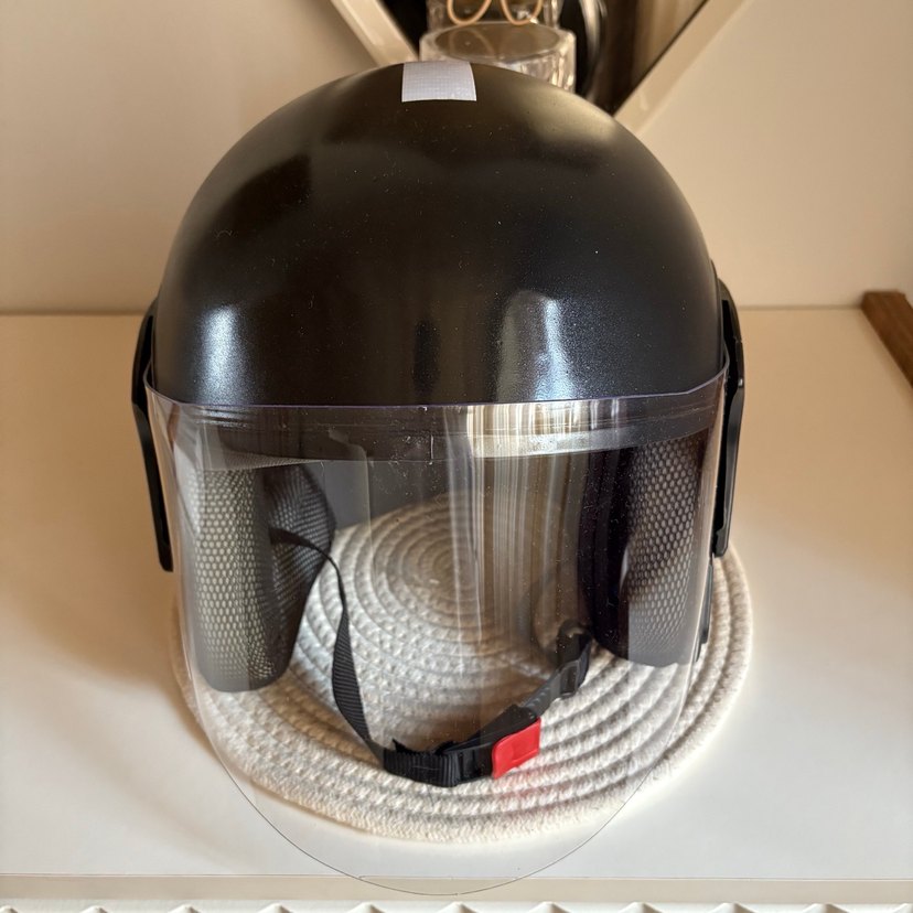 Siyah Motosiklet Kaskı - Görsel 4