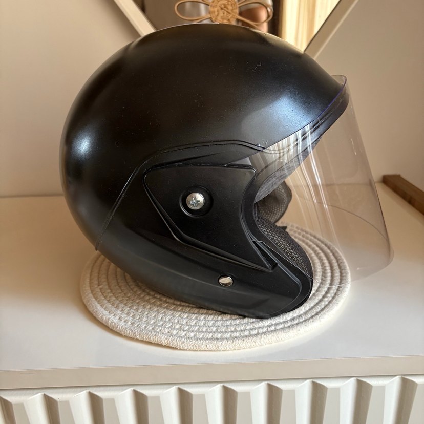 Siyah Motosiklet Kaskı - Görsel 3