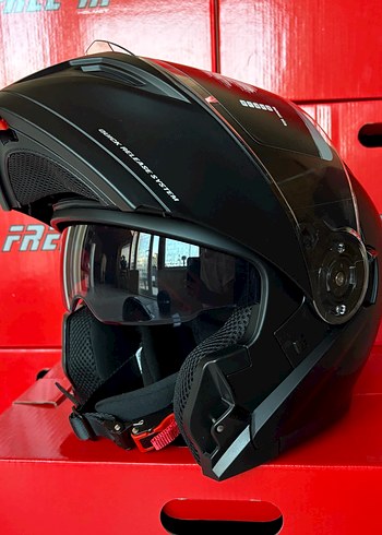 Siyah kadın motosiklet kaskı - Görsel 11