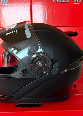 Siyah kadın motosiklet kaskı - Görsel 3