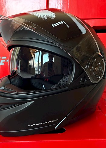 Siyah kadın motosiklet kaskı - Görsel 12