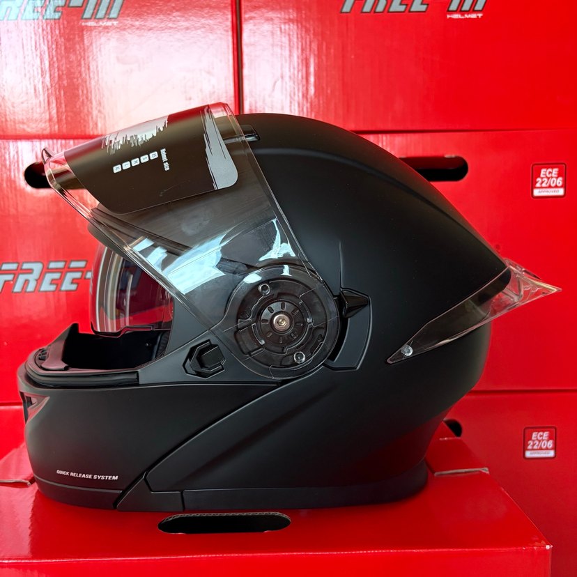 Siyah kadın motosiklet kaskı - Görsel 3