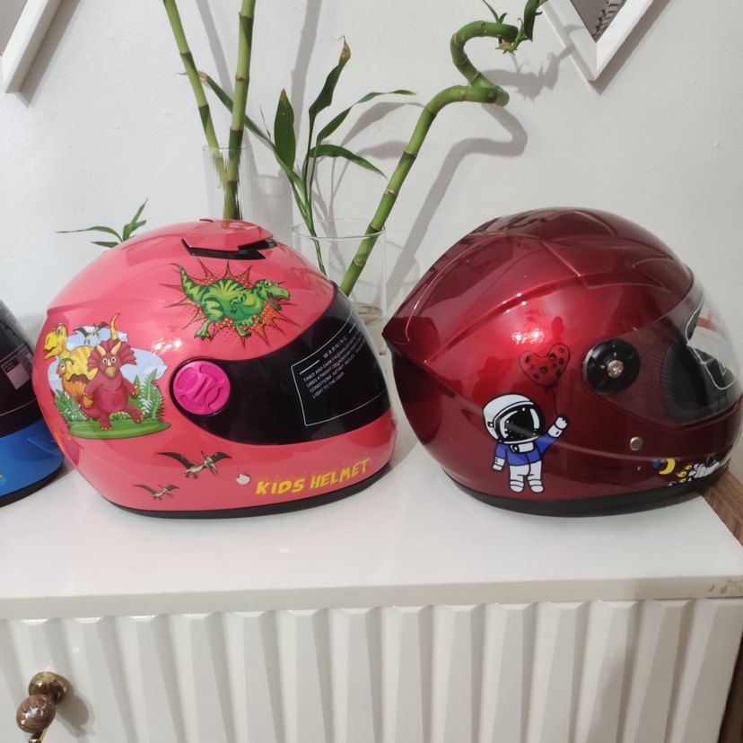 Renkli Baskılı Seramik Motosiklet Kaskı - Görsel 4