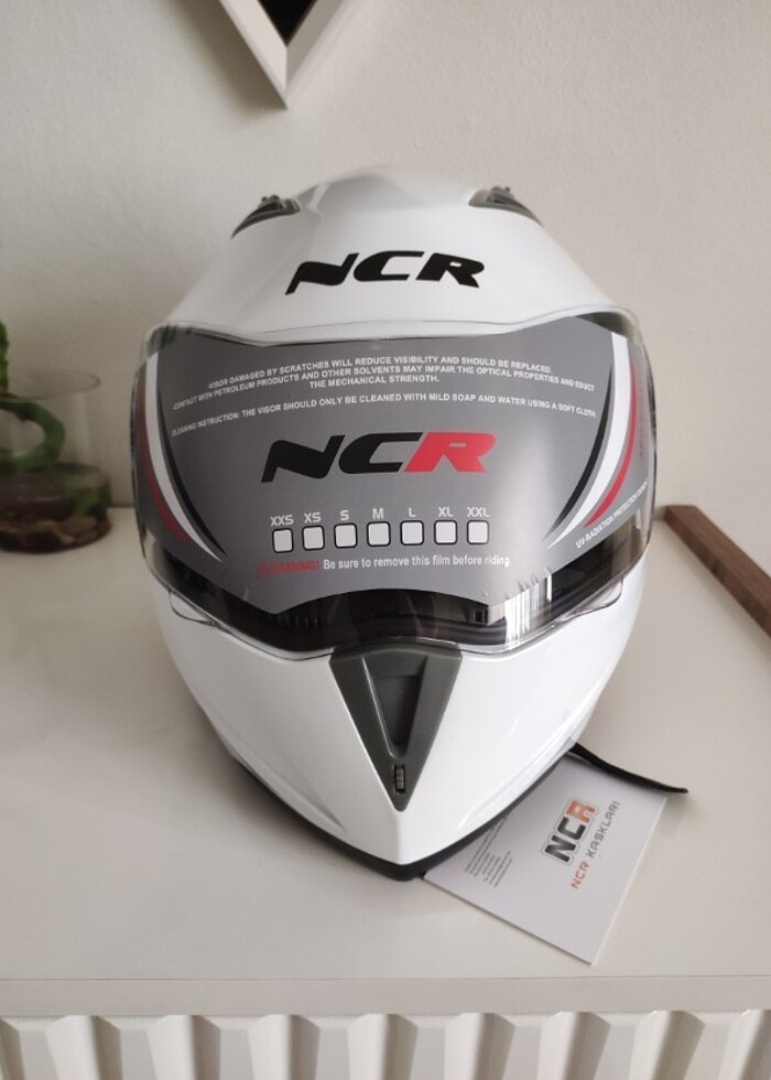 Beyaz çene açılır kask - Görsel 2