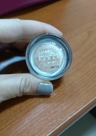 pomat kapatici L'Oreal