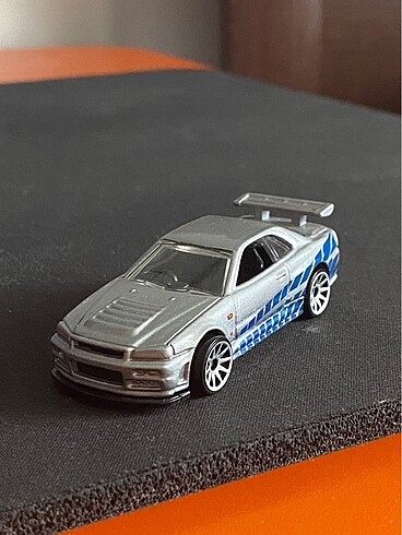 R34 FF