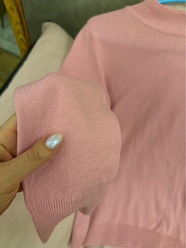 Pembe triko kazak