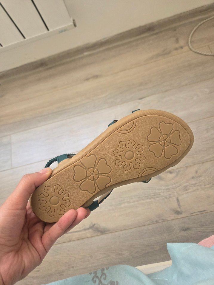 Turkuaz Elastik Bantlı Kadın Dolgu Topuk Sandalet - Görsel 3