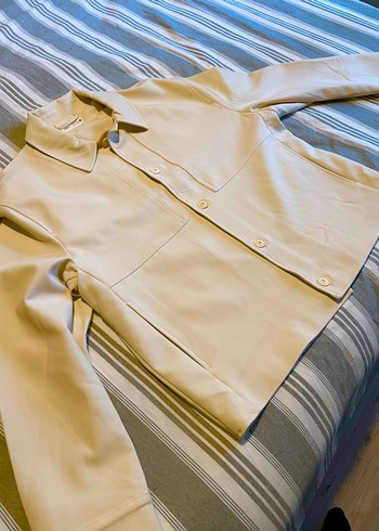 ZARA Krem Düğmeli Regular Fit Uzun Kollu Erkek Gömlek - Görsel 3