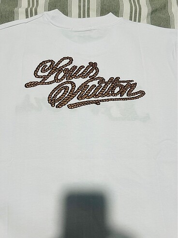 LOUIS VUITTON TSHIRT
