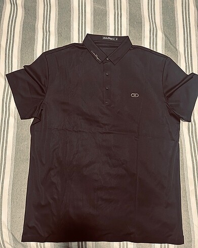 SALVATORE FERRAGAMO POLO YAKA