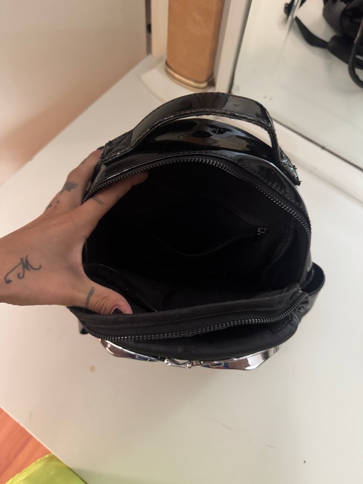 Siyah Kemerli Punk Tarzı Sırt Çantası - Görsel 5