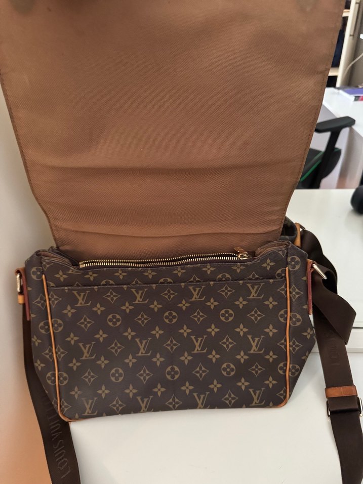 Kahverengi Deri Tokalı Kadın Çapraz Çanta - Görsel 3