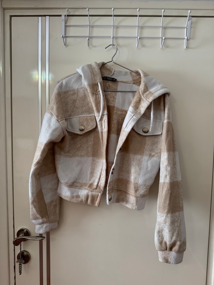 Bej Kapüşonlu Düğmeli Kadın Gömlek - Görsel 2