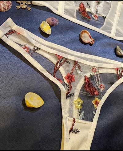 s Beden Çiçekli bralet takım