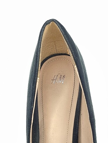 39 Beden siyah Renk H&M Platform %70 İndirimli.