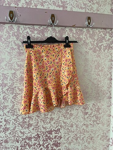 LC Waikiki LCW small beden m uyumlu çiçek desenli etek sorunsuz 2 kere giyd