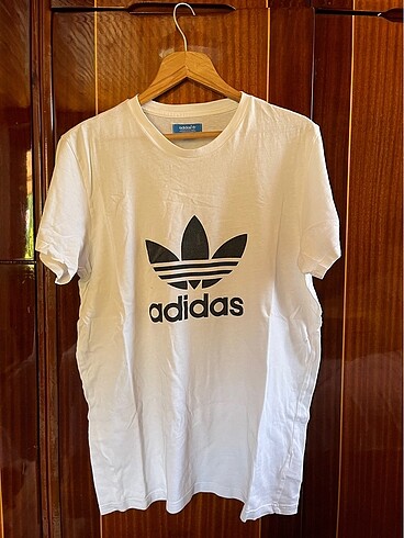 Orijinal L beden Adidas tişört az kullanıldı sorunsuz