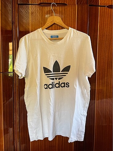 Adidas Orijinal L beden Adidas tişört az kullanıldı sorunsuz
