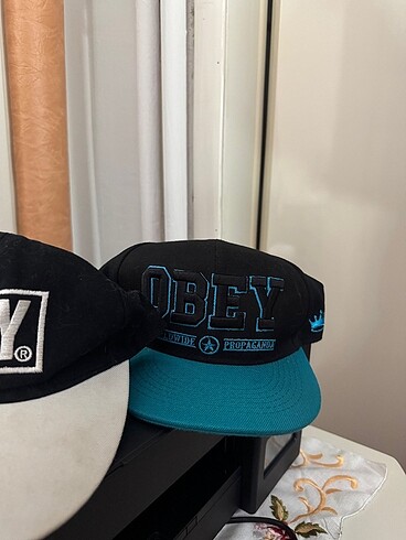  Beden siyah Renk OBEY şapka 3 adet fiyatı sıfırdan farksız