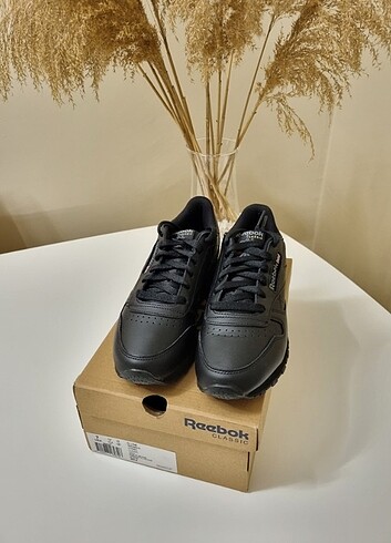 37,5 Beden siyah Renk Sıfır Reebok Leather 37.5 Numara Siyah 