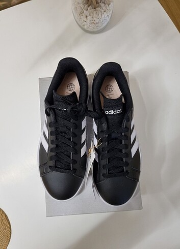 38 Beden siyah Renk Sıfır Adidas Grand Court Base