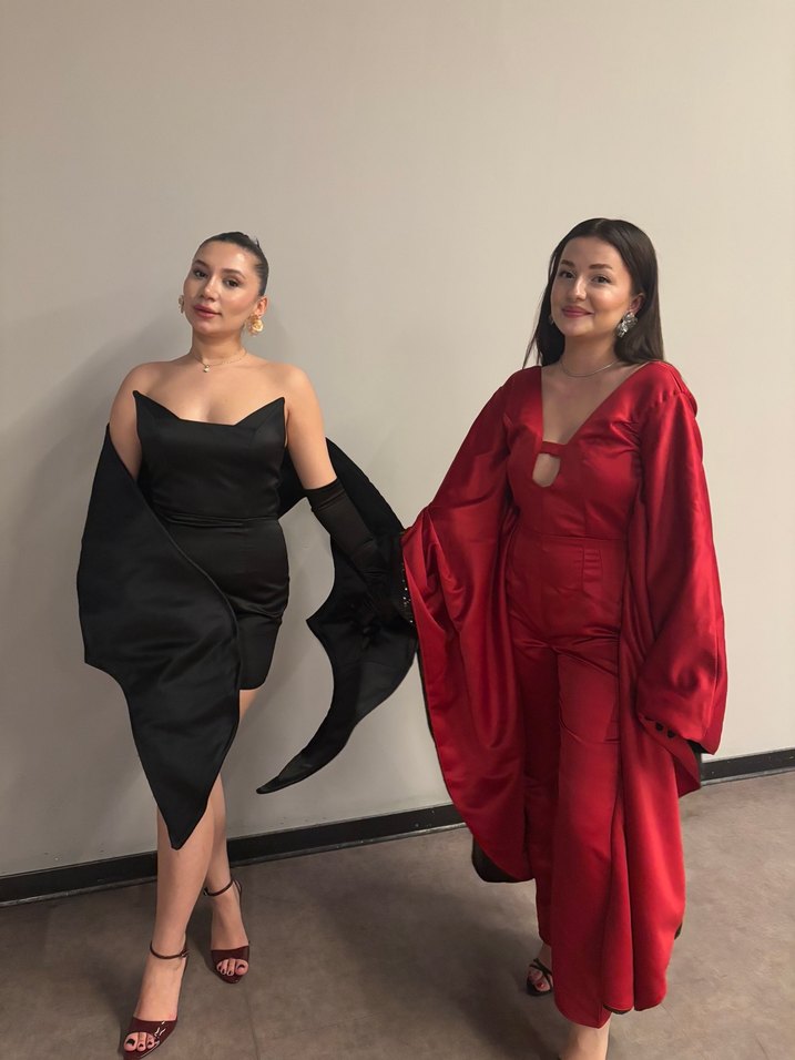 Kırmızı yarasa kol saten dönüştürülebilir hem elbise hem tulum - Görsel 2