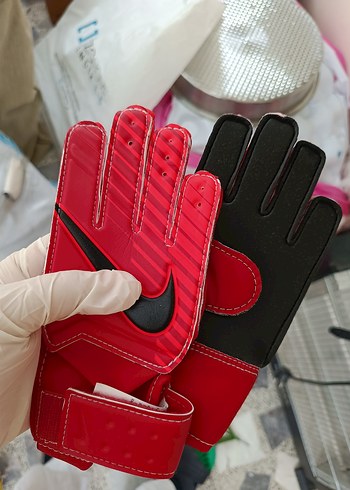 Kırmızı Nike Erkek Spor Eldiveni(çocuk) - Görsel 2