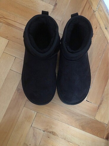 37 Beden siyah Renk Ugg bot