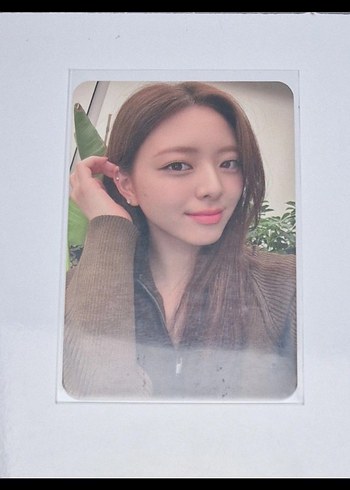 Itzy Yuna Gold Musickorea Pob