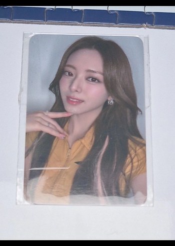 Itzy Yuna Gold Jypshop Pob