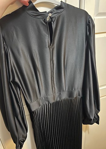 Siyah Piliseli Uzun Kadın Elbise - Görsel 6