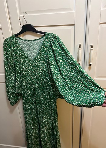 v yaka limon desenli uzun elbise - Görsel 3