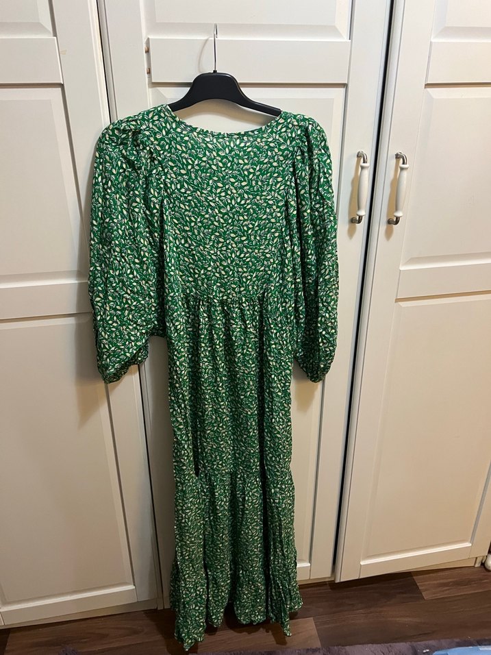 v yaka limon desenli uzun elbise - Görsel 4