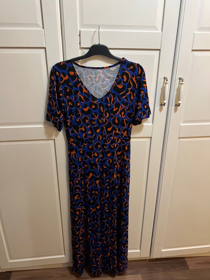 v yaka desenli kısa kol bohem uzun elbise - Görsel 2